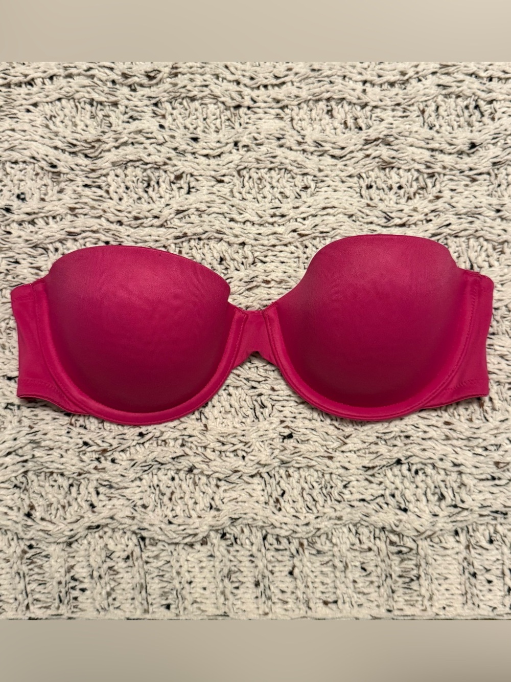 Victoria's Secret PINK 34B Strapless Underwire Bandeau Style Bra - Fuchsia
